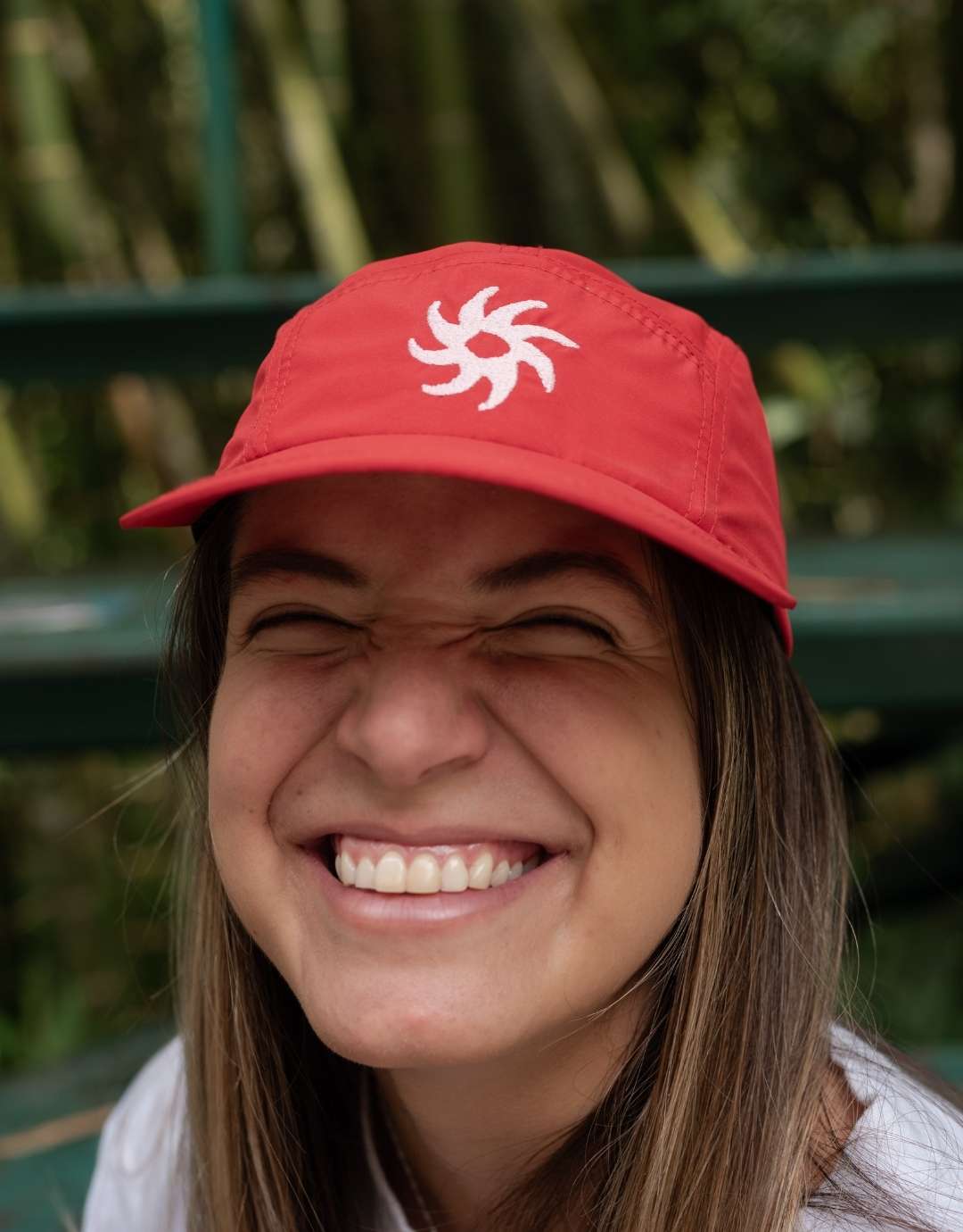 Gorra 5 Paneles — Rojo Fuego